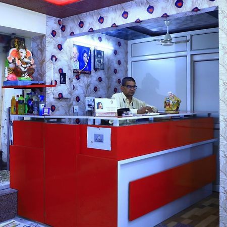 Shivraj Homestay ماثورا المظهر الخارجي الصورة