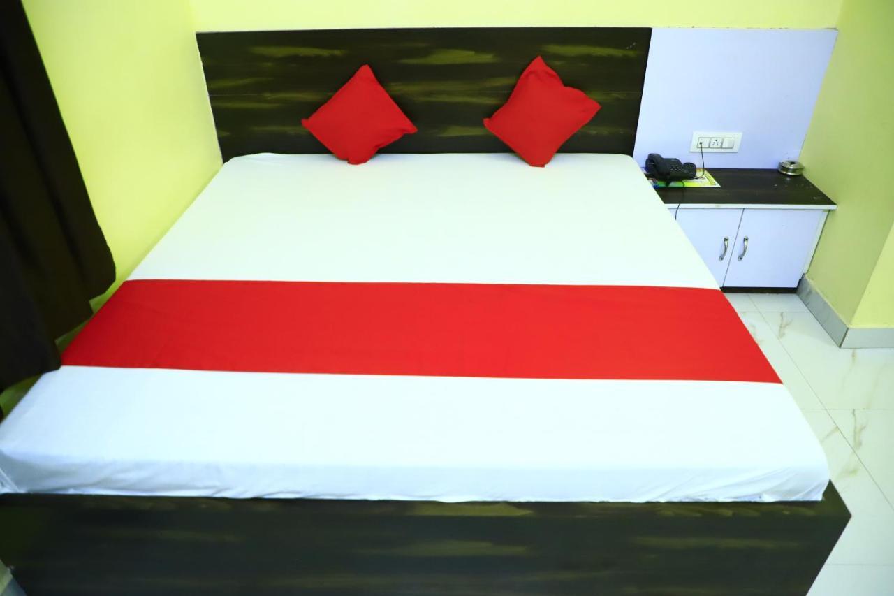 Shivraj Homestay ماثورا المظهر الخارجي الصورة