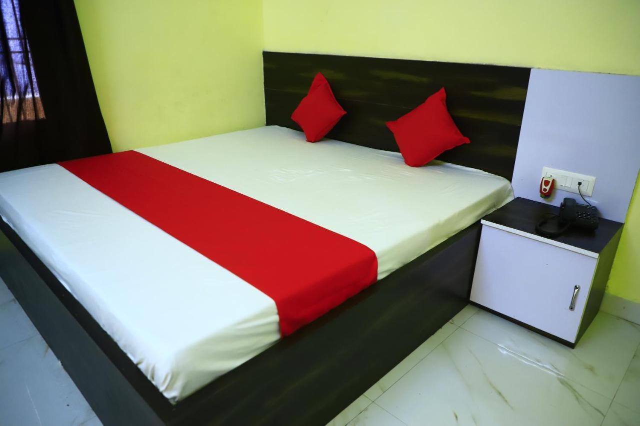 Shivraj Homestay ماثورا المظهر الخارجي الصورة