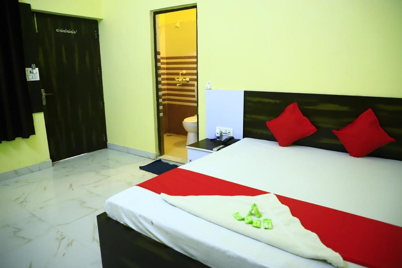 Shivraj Homestay ماثورا المظهر الخارجي الصورة
