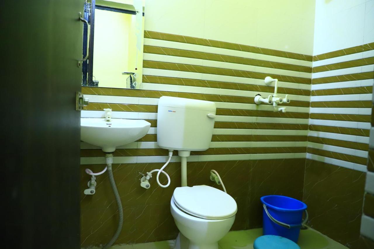 Shivraj Homestay ماثورا المظهر الخارجي الصورة