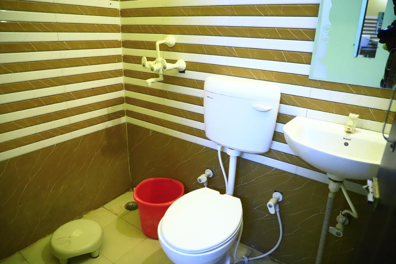 Shivraj Homestay ماثورا المظهر الخارجي الصورة