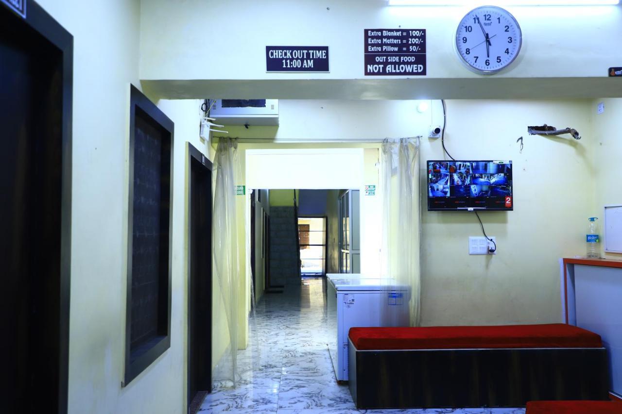 Shivraj Homestay ماثورا المظهر الخارجي الصورة
